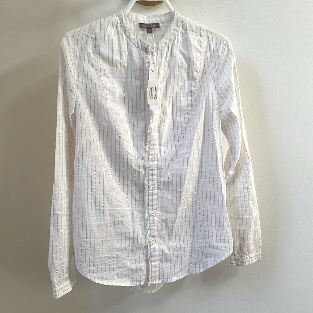 Women’s Lilla P XS white blouse with gold metallic threads. No collar.